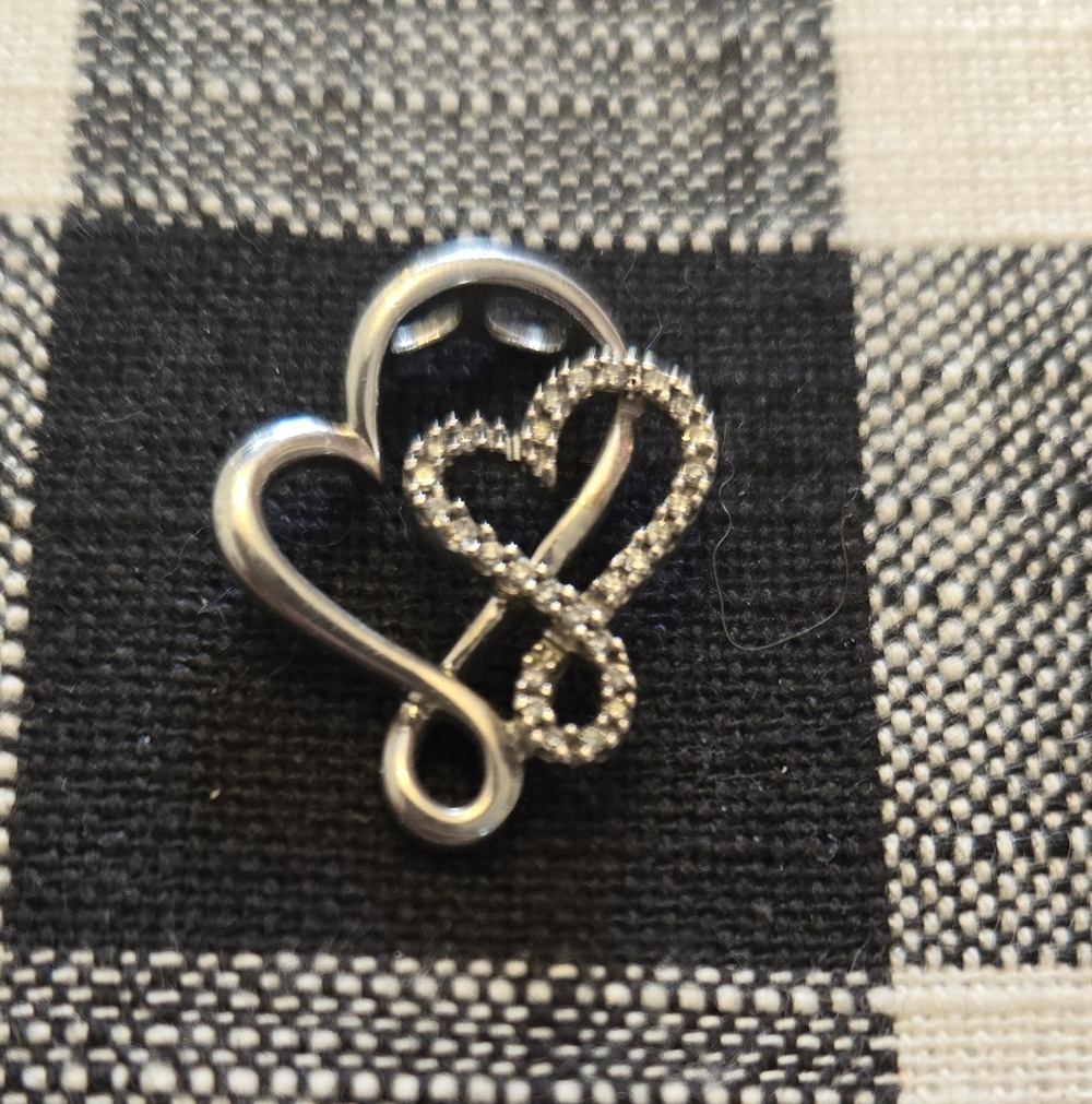Elegant Silver Heart Pendant